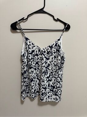 H&M Flowy Women’s Navy and White Floral V-Neck Camisole
